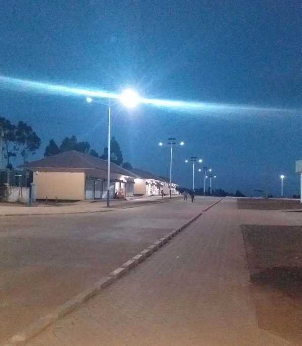 大鹏新区非洲科特迪瓦太阳能路灯工程